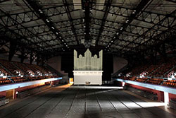 An Organ in the Kaiser Convention Center